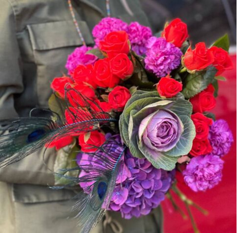 Букет Стиль пера 4 доставка квітів