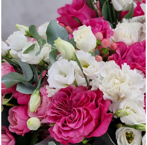 Букет Безмежна ніжність 4 доставка квітів