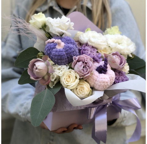 Квіткова композиція Гарбузики 3 доставка квітів