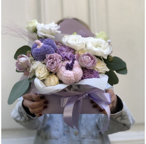 Квіткова композиція Гарбузики 2 доставка квітів