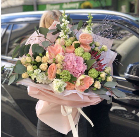 Bouquet Royal Peaches 3 Flower delivery