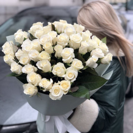 Букет 51 троянда Білуга доставка квітів