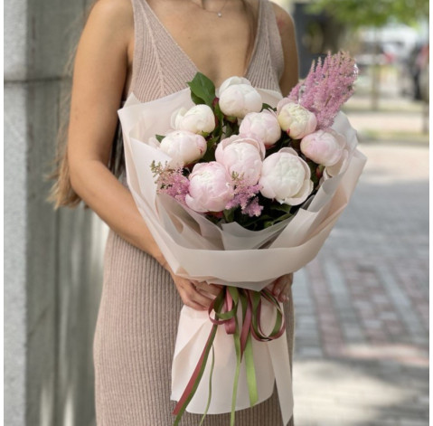 Bouquet of 9 peonies 1 Flower delivery