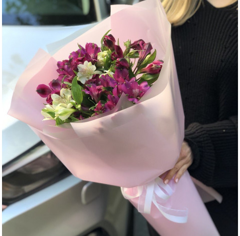 Bouquet of 7 alstroemerias 1 Flower delivery