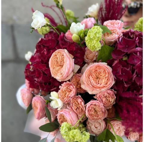 Квіткова композиція Вау 4 доставка квітів