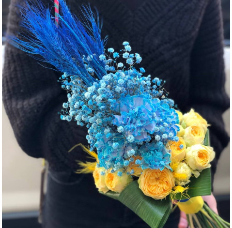 Букет для покладання Національний 2 доставка квітів