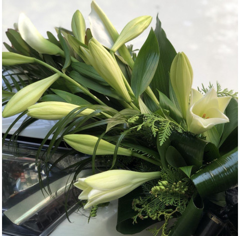 Жалобний букет з ліліями 3 доставка квітів