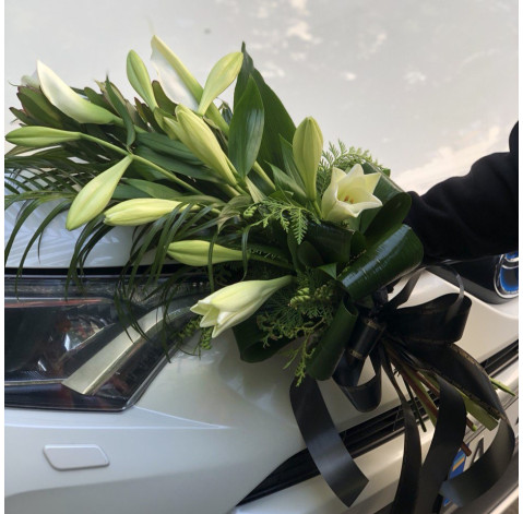 Жалобний букет з ліліями 2 доставка квітів