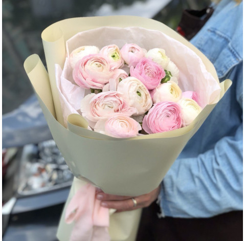 Bouquet of 15 ranunculus 2 Flower delivery