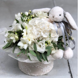 Flower Arrangement Bunny Flower delivery