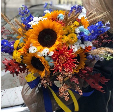 Букет Українські мотиви 2 доставка квітів