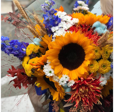 Букет Українські мотиви 3 доставка квітів