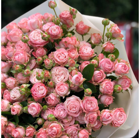 Букет 25 троянд Мадам Бомбастик 4 доставка квітів