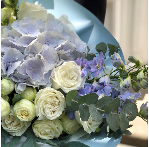 Букет Небесне сяйво 6 доставка квітів