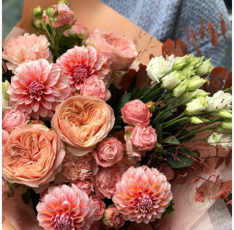 Букет Персикове сяйво 3 доставка квітів