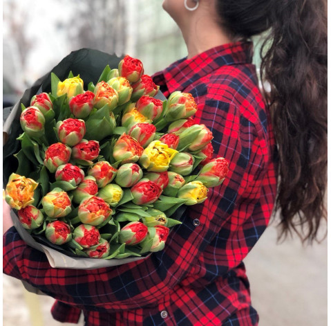 Тюльпан пионовидный Сан Лавер 2 доставка цветов