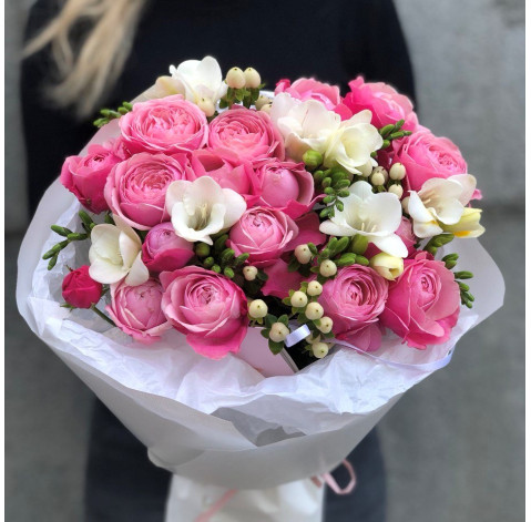 Букет Розы и фрезии 4 доставка цветов