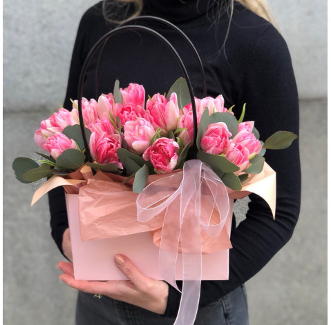 Квіткова композиція 21 рожевий тюльпан 1 доставка квітів
