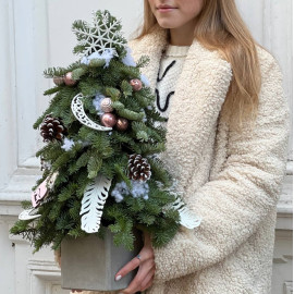 Christmas tree Flower delivery