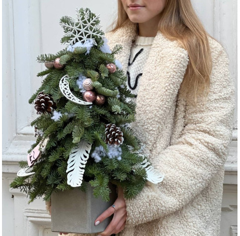 Новорічна ялинка 3 доставка квітів