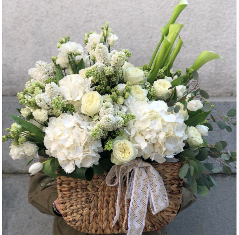 Квіткова композиція Ароматна приємність 3 доставка квітів