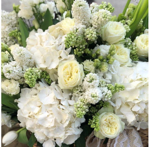 Квіткова композиція Ароматна приємність 5 доставка квітів