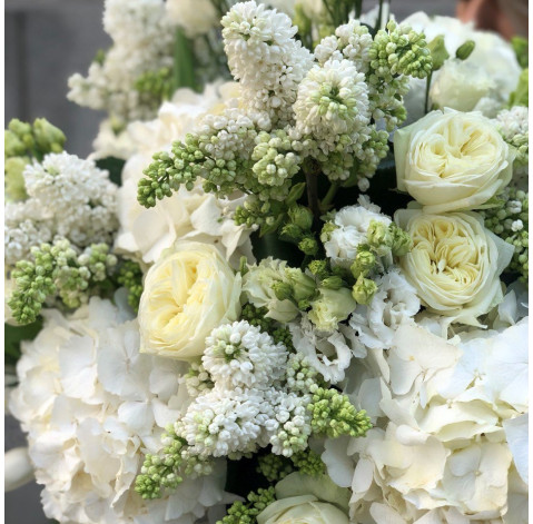 Квіткова композиція Ароматна приємність 6 доставка квітів