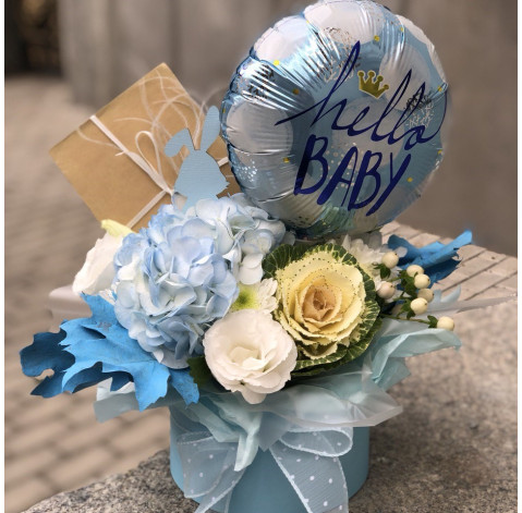 Квіткова композиція Hello Baby Boy 3 доставка квітів