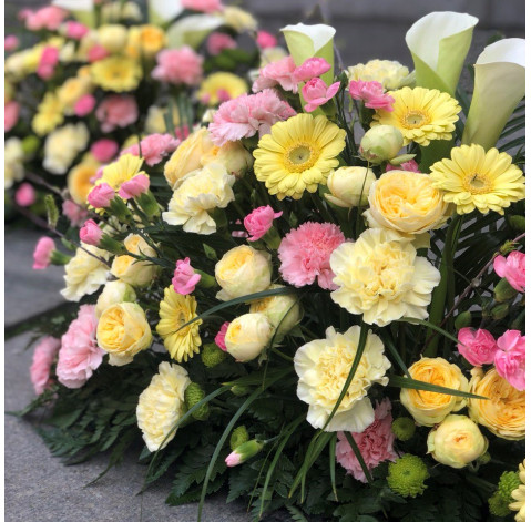 Composition for the funeral ceremony yellow-pink 4 Flower delivery