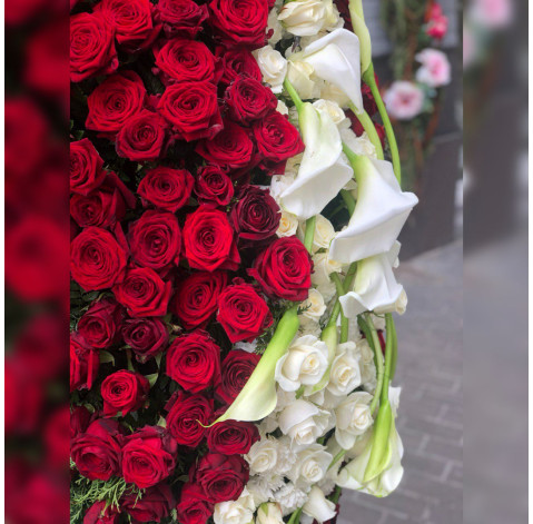 Funeral wreath red-white 4 Flower delivery