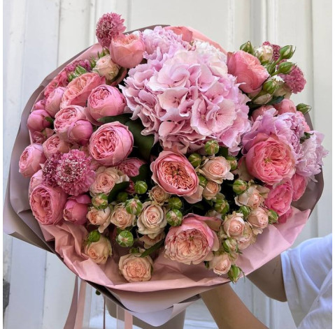 Букет Барбі 2 доставка квітів