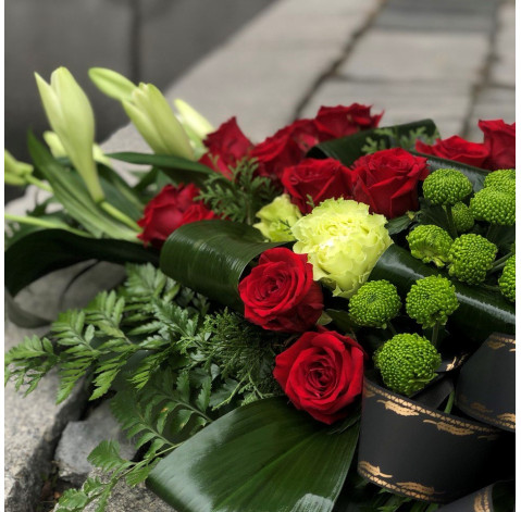 Funeral composition with lilies and eustoma 7 Flower delivery