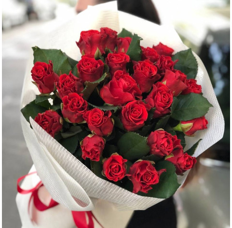 Bouquet of 25 roses El Toro 2 Flower delivery