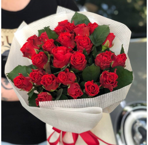 Bouquet of 25 roses El Toro 3 Flower delivery