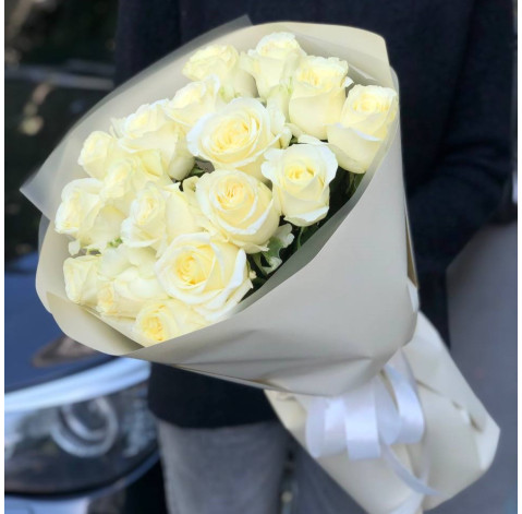 Букет 17 троянд Іванна 2 доставка квітів