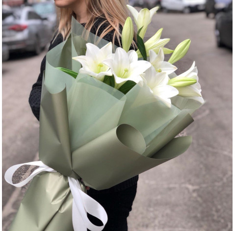 Букет із 5 лілій 3 доставка квітів