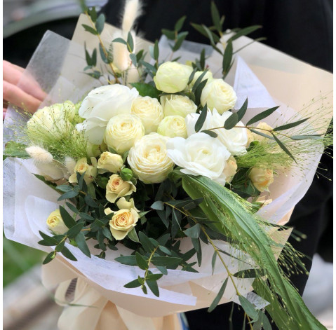 Bouquet Innocence 3 Flower delivery