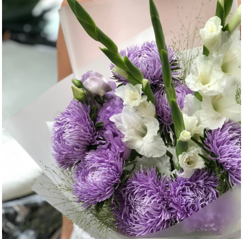 Букет Іскри аметисту 3 доставка квітів