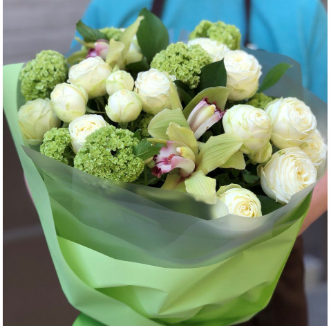 Букет Зелена свіжість 3 доставка квітів