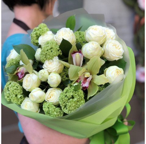 Букет Зелена свіжість 2 доставка квітів