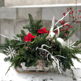 Новорічні санчата доставка квітів