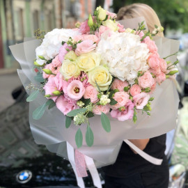 Bouquet Berry plume Flower delivery