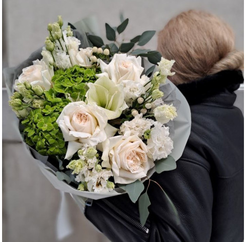 Букет Яблучний зефір 3 доставка квітів