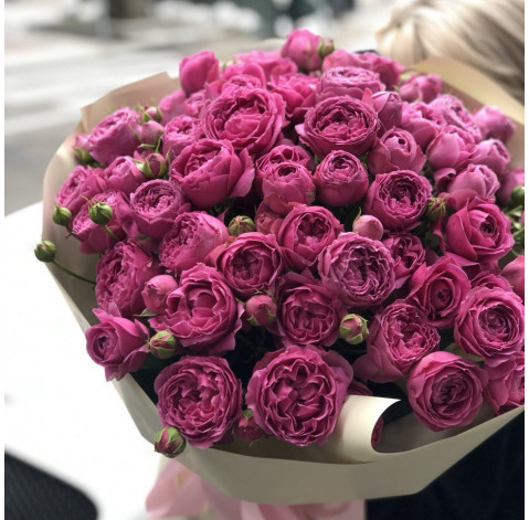 Букет 19 троянд Місті Баблс 3 доставка квітів