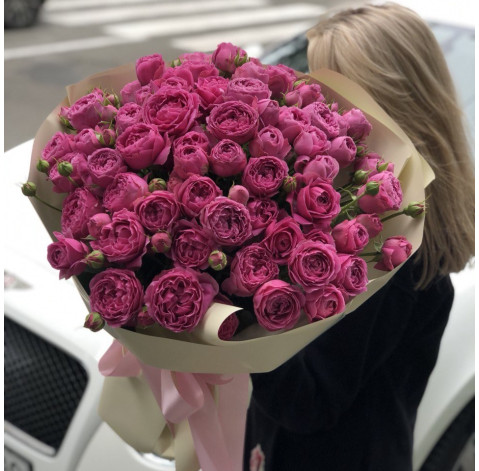 Bouquet of 19 roses Misty Bubbles 1 Flower delivery