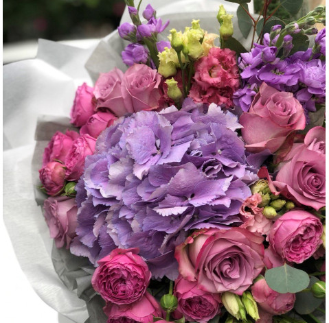 Букет Діп Перпл 3 доставка квітів