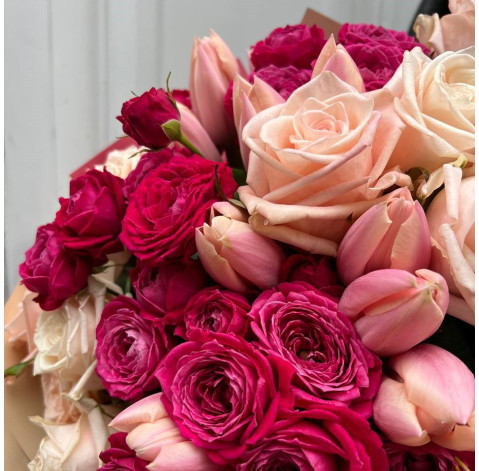 Букет Парад квітів 4 доставка квітів