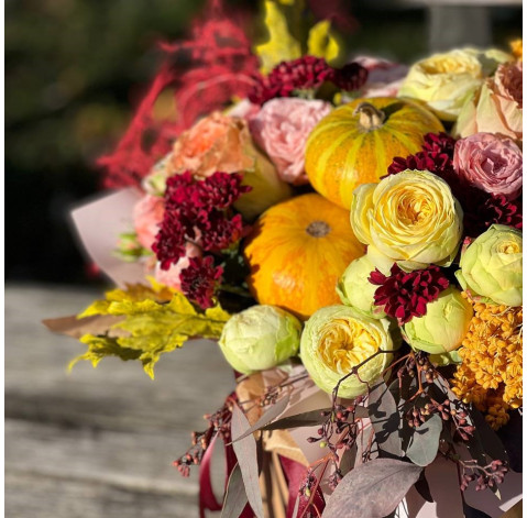 Квіткова композиція Осінній каприз 3 доставка квітів