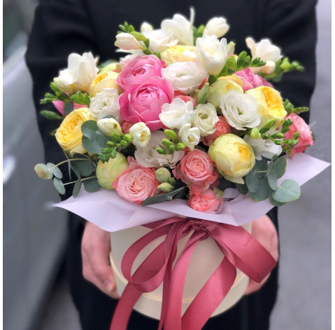 Квіткова композиція Веселка 2 доставка квітів