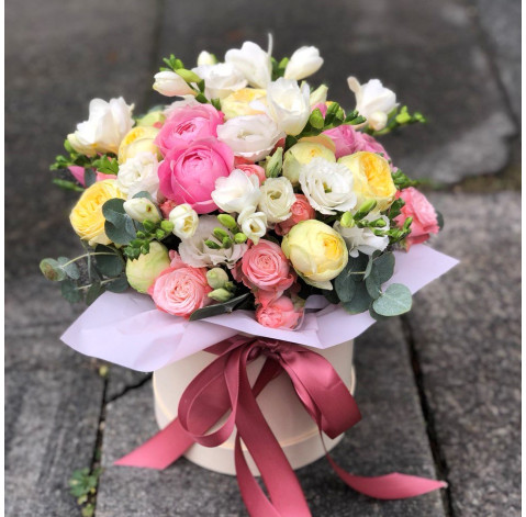 Квіткова композиція Веселка 4 доставка квітів